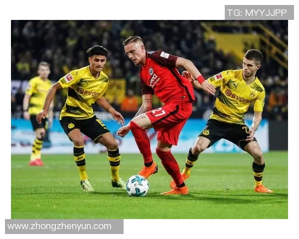 法兰克福主场惊险战平汉堡，双方2-2逼平共享分数