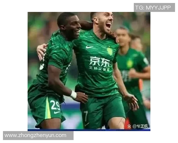 广州恒大2-1击败上海申花，继续领跑中超积分榜，登顶榜首巩固领先优势